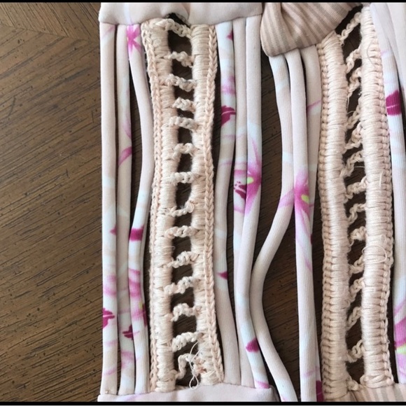 Acacia island orchard bikini top and bottom - Picture 8 of 11